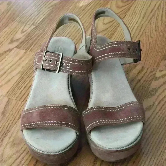 Clarks Artisan Aisley Orchid Platform Wedge Sandals Tan Suede Neutral Two Tone - Picture 2 of 11